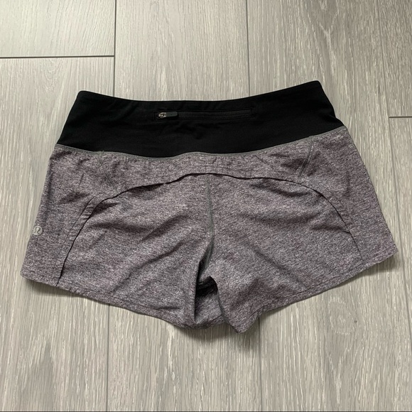 LULULEMON - SHORTS 4” INSEAM, SIZE 4 - Picture 2 of 8